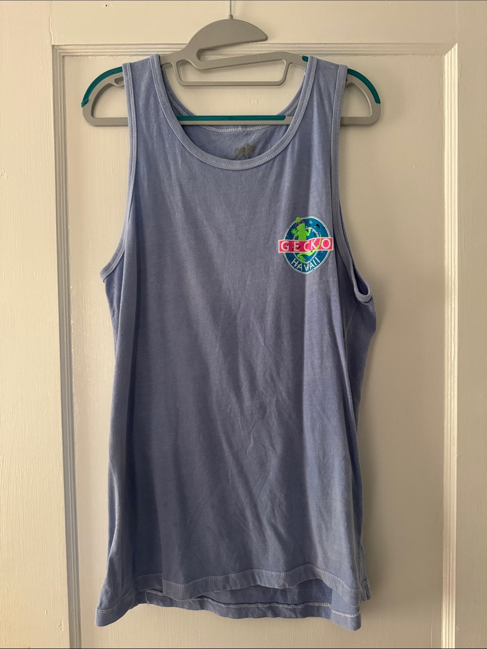 Gecko Hawaii Light Blue hyper color Tank Top